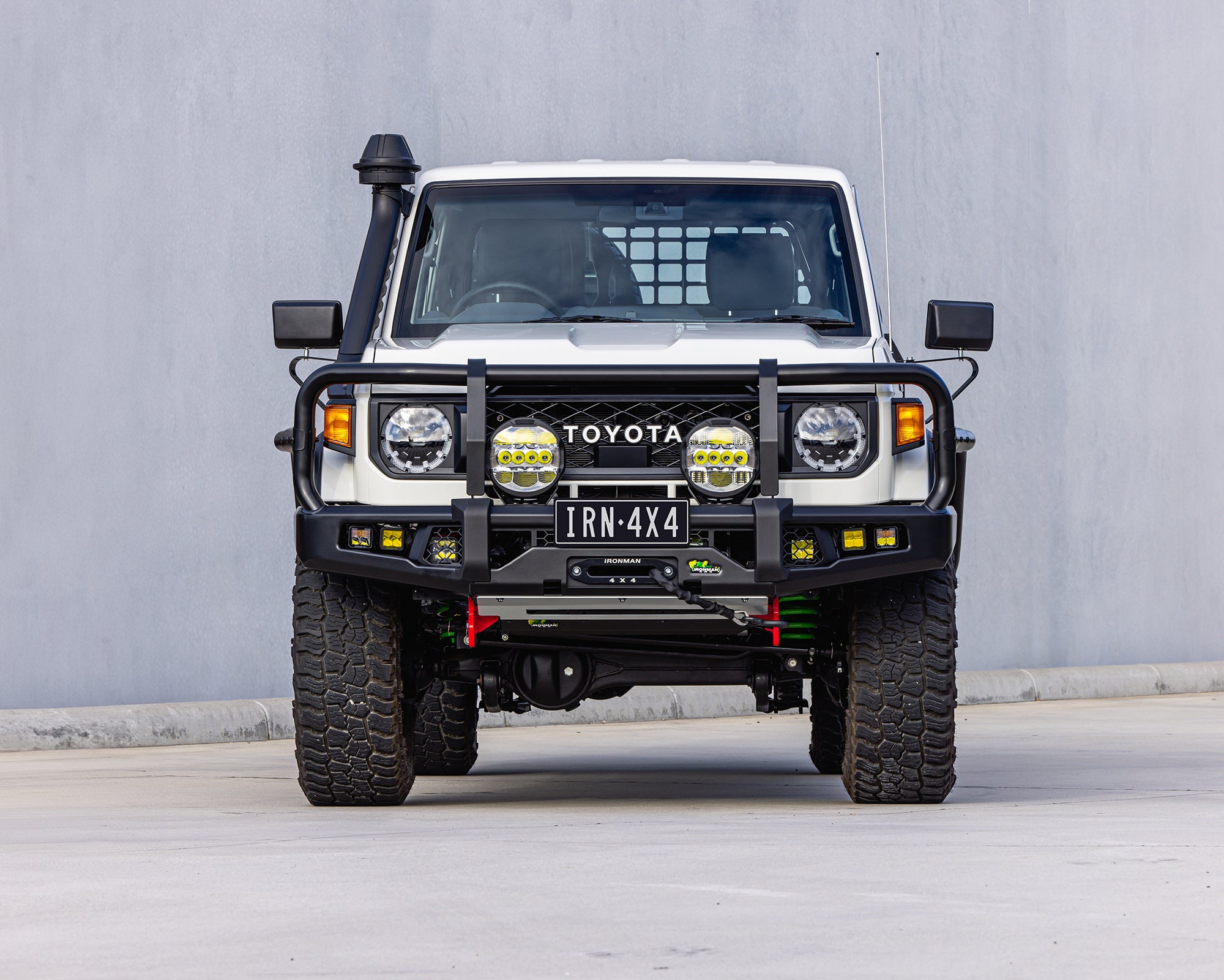 BBP114C-toyota-landcruiser-79-series-bull-bar-apex-4