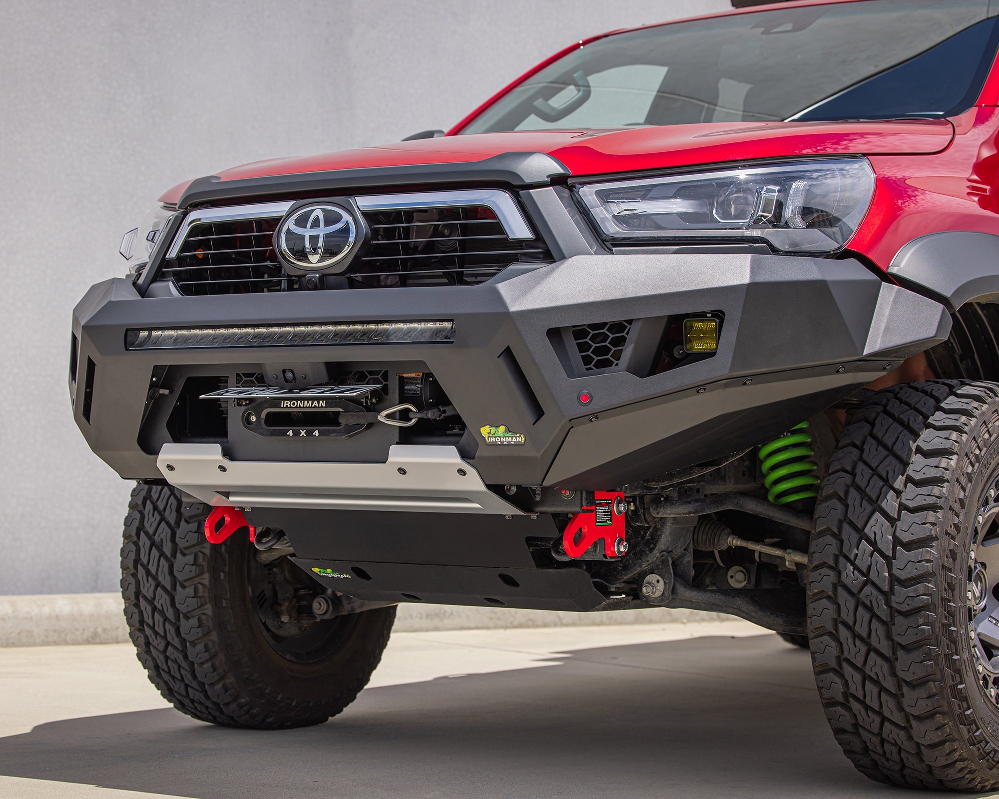 BBR099-toyota-hilux-rogue-raid-bull-bar-3_6f778778-045a-4063-9281-49069c29f954